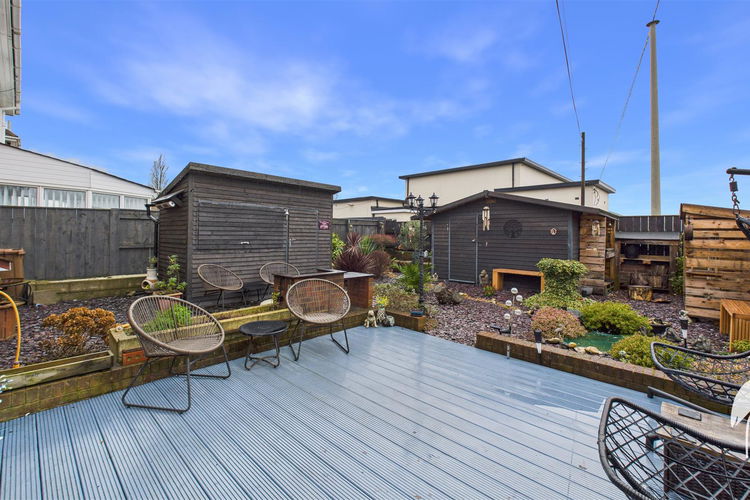 Outside - Picture 19 of 21