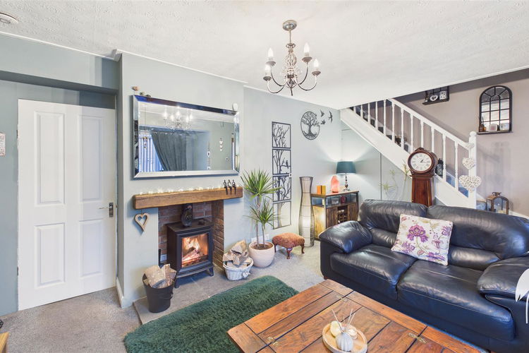 Lounge - Picture 3 of 21