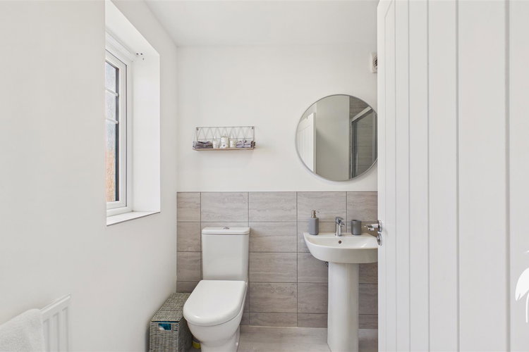 En Suite Shower Room - Picture 19 of 41