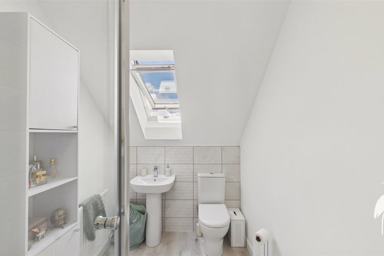 En Suite Shower Room - Picture 32 of 41