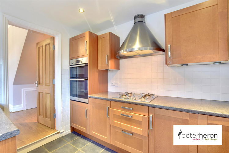 Kitchen - Picture 6 of 21