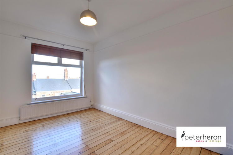 Bedroom 1 - Picture 7 of 21