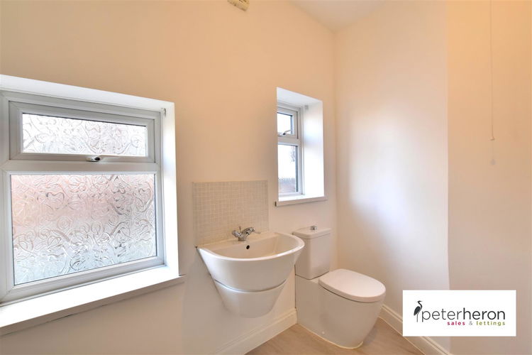 Bathroom - Picture 13 of 21