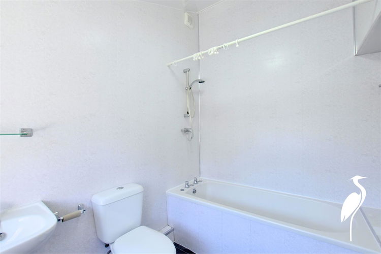 Bathroom - Picture 8 of 18