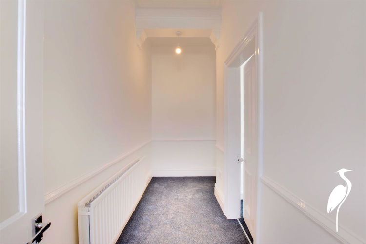 Entrance Hall - Picture 9 of 18