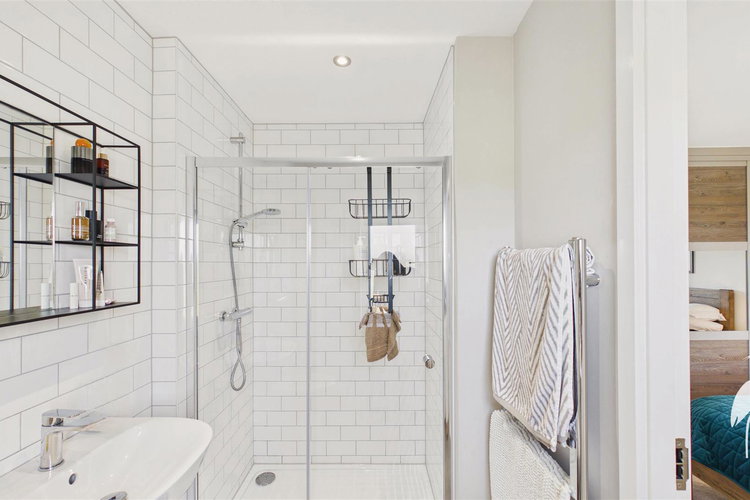 En-Suite Shower Room - Picture 21 of 33