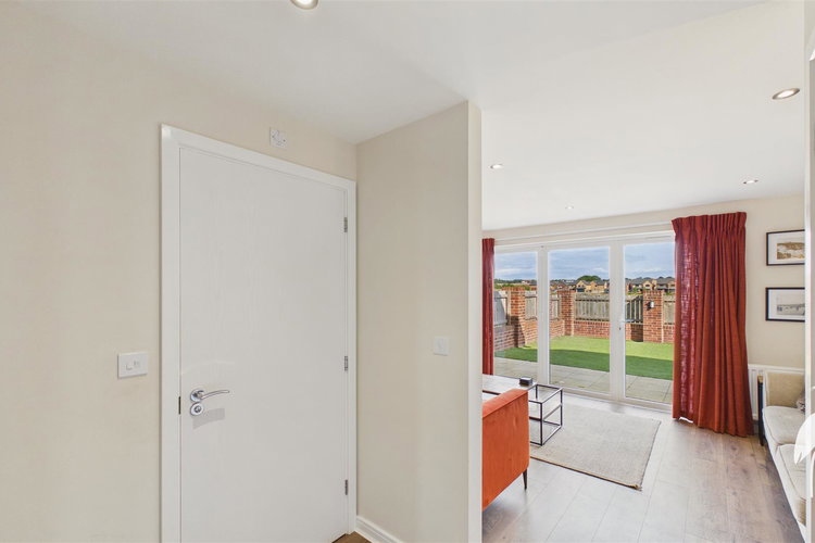 Inner Hall - Picture 10 of 33