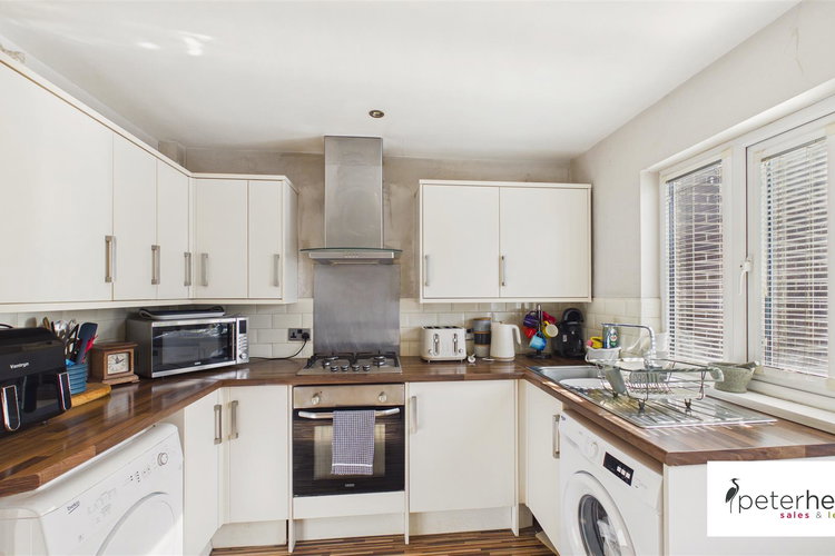 Kitchen - Picture 6 of 19