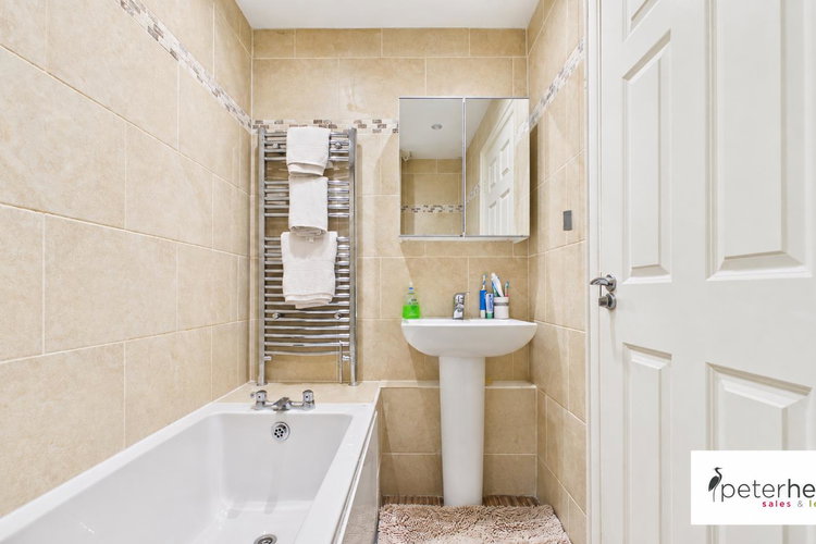 Bathroom - Picture 14 of 19