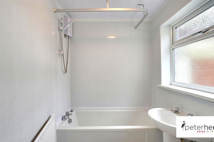 Bathroom - Picture 8 of 14
