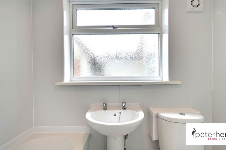 Bathroom - Picture 9 of 14