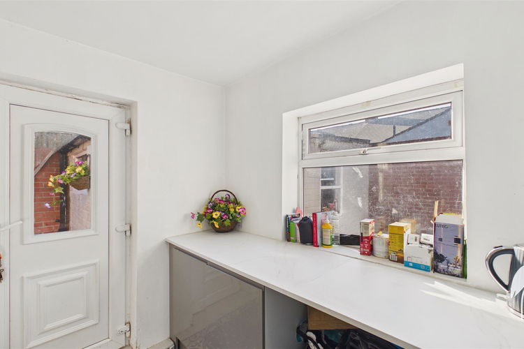 Utility - Picture 9 of 24