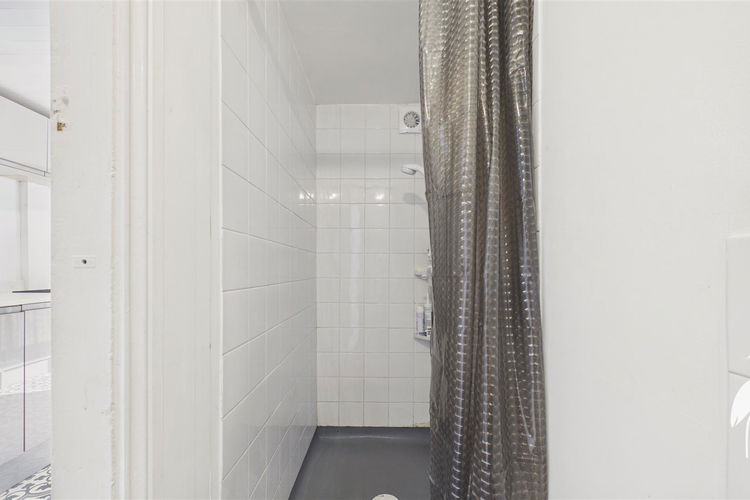 Wet Room - Picture 11 of 24