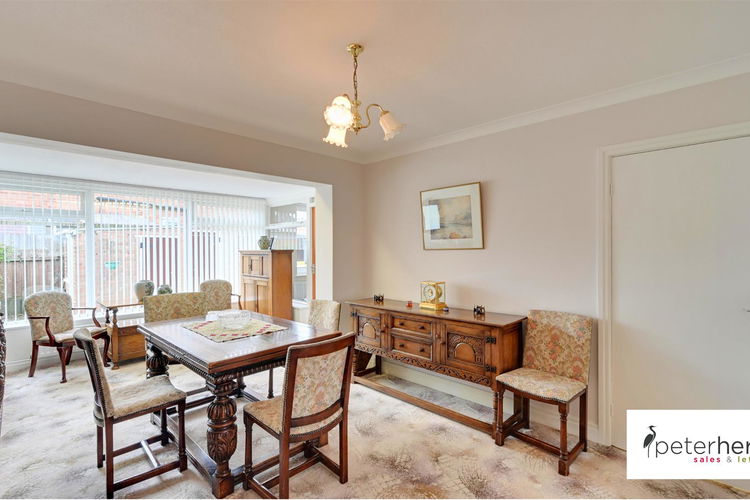Dining Room - Picture 6 of 28