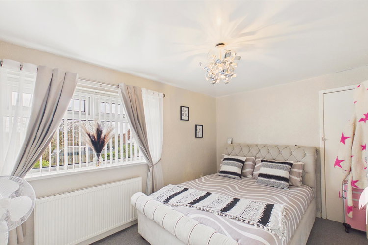 Bedroom 1 - Picture 11 of 18