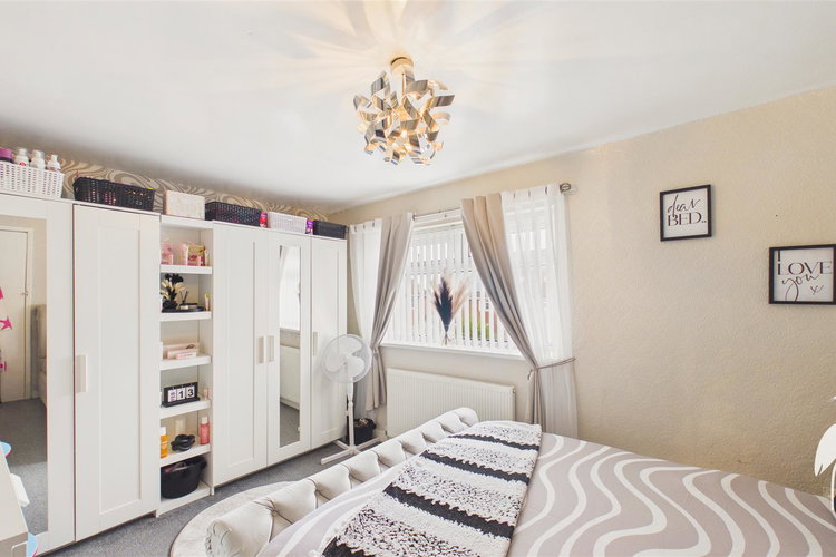 Bedroom 1 - Picture 12 of 18