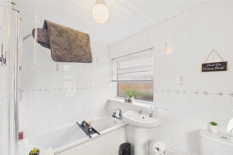 Outside - Picture 17 of 18