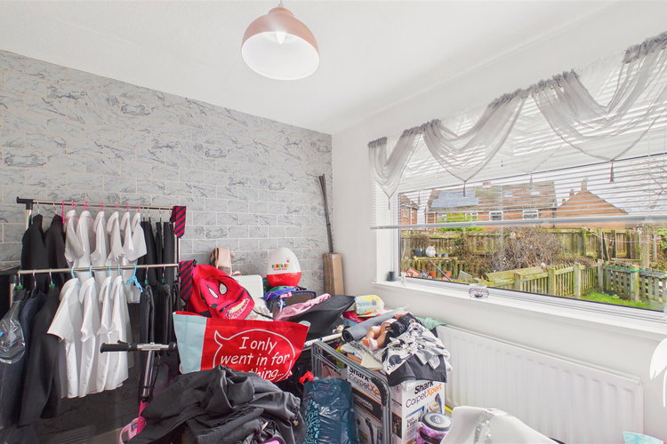 Dining Room - Picture 8 of 18