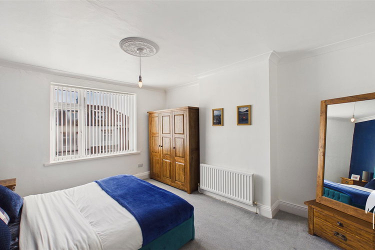 Bedroom 1 - Picture 19 of 44