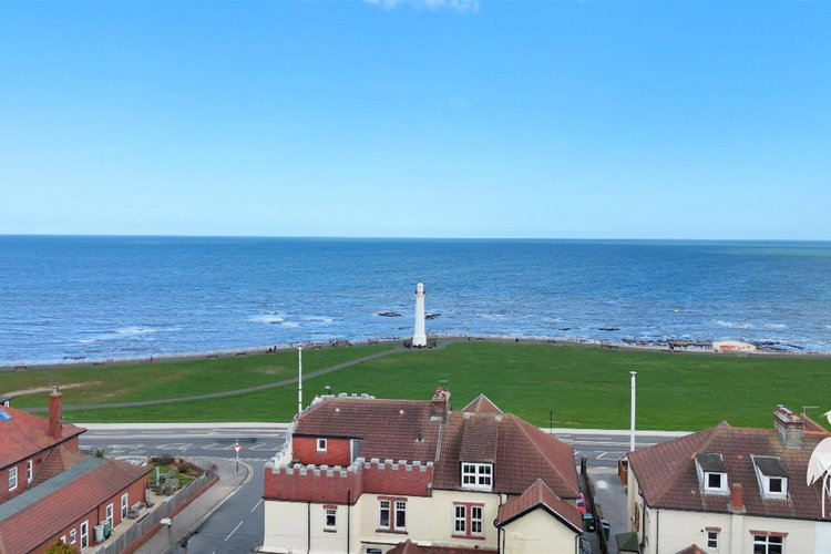 Views - Picture 42 of 44