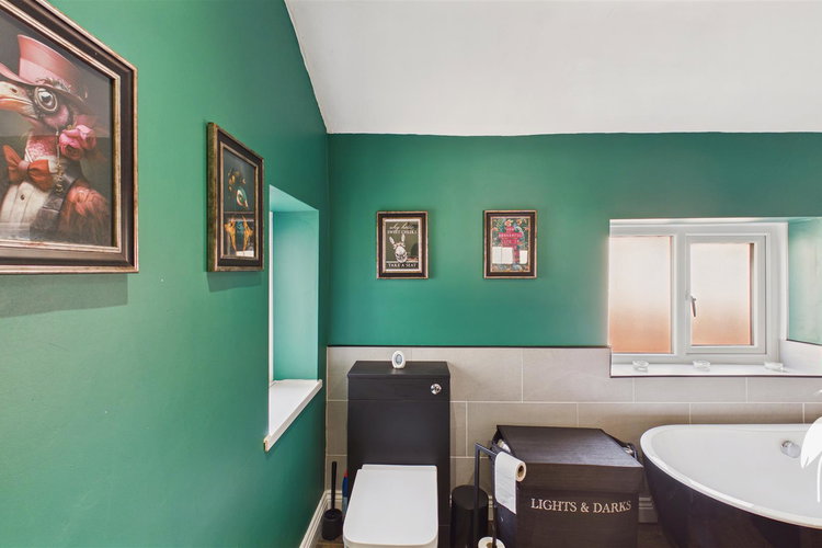 Bathroom - Picture 30 of 44