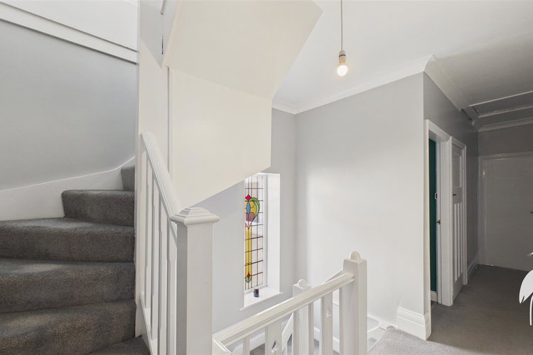 First Floor Landing - Picture 31 of 44