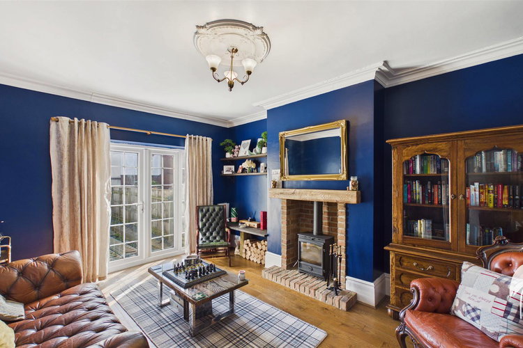 Living Room - Picture 5 of 44