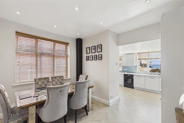 Dining Room - Picture 8 of 44