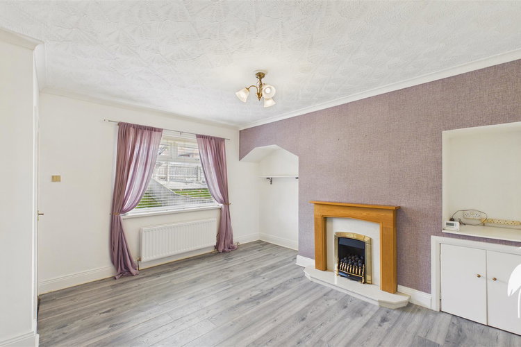 Lounge - Picture 2 of 22