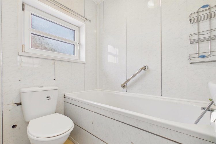 Bathroom - Picture 17 of 22