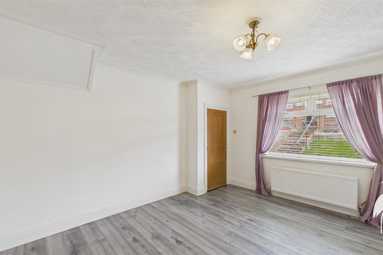 Lounge - Picture 3 of 22