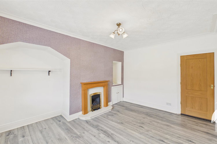 Lounge - Picture 4 of 22