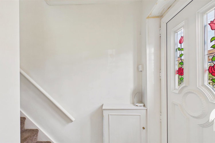 Entrance Lobby - Picture 10 of 22