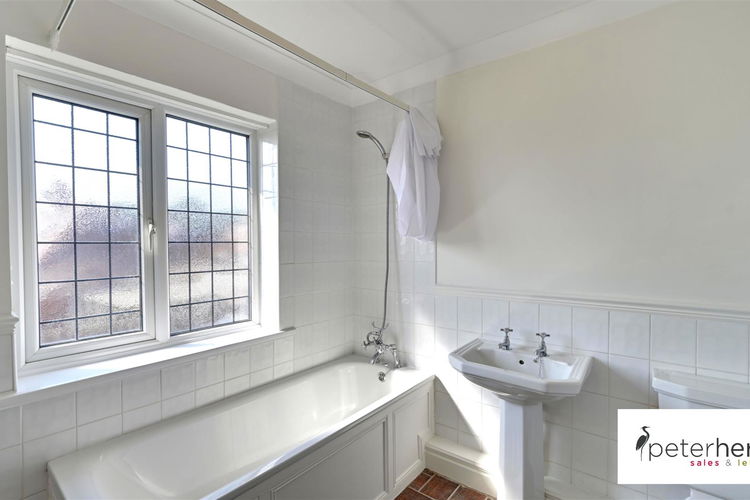 Bathroom - Picture 14 of 16