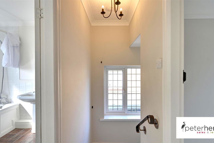First Floor Landing - Picture 8 of 16