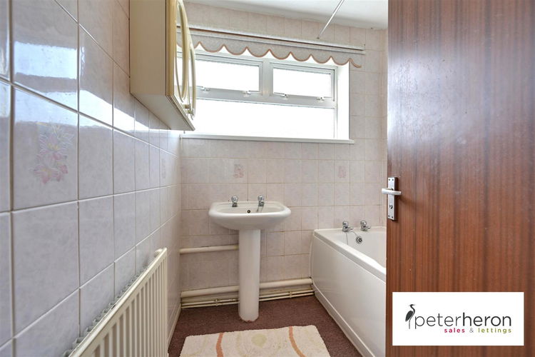 Bathroom - Picture 17 of 19
