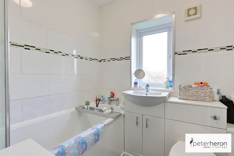 Bathroom - Picture 8 of 11