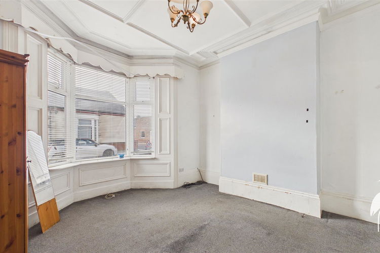 Bedroom 1 - Picture 7 of 14