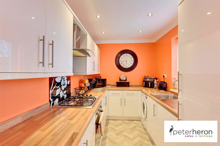 Kitchen - Picture 5 of 14