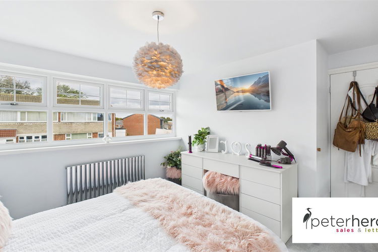 Bedroom 1 - Picture 18 of 31