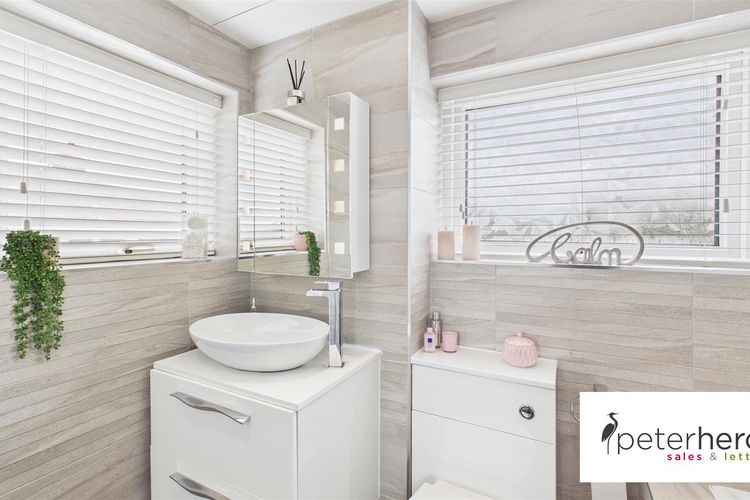 Bathroom - Picture 26 of 31