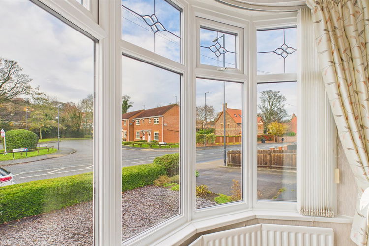 Lounge - Picture 3 of 25