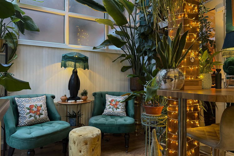 Conservatory - Picture 20 of 46