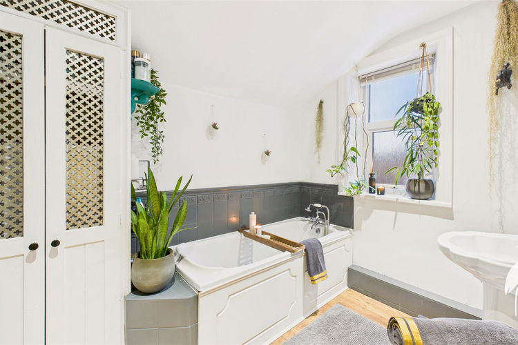 Bathroom - Picture 36 of 46