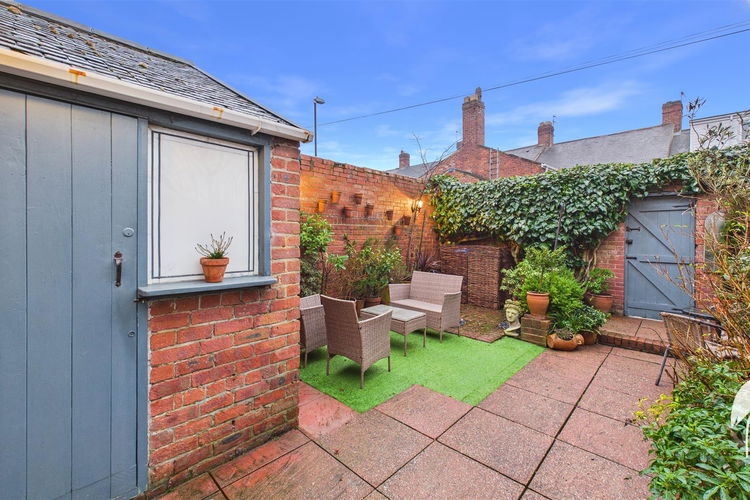 Outside - Picture 44 of 46