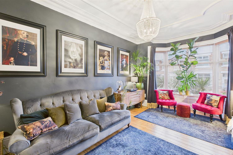 Lounge - Picture 6 of 46