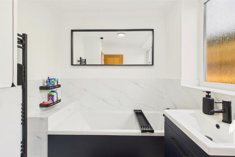 Bathroom - Picture 21 of 29