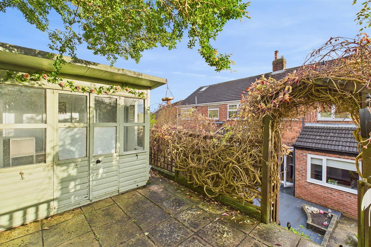 Outside - Picture 28 of 29