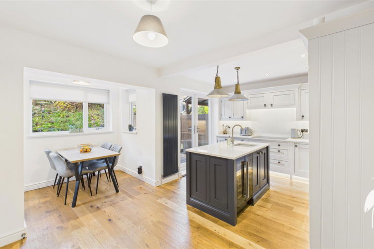 Open Plan Kitchen & Diner - Picture 6 of 29