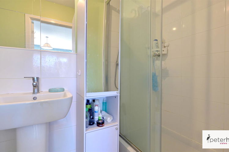 En-Suite - Picture 14 of 22